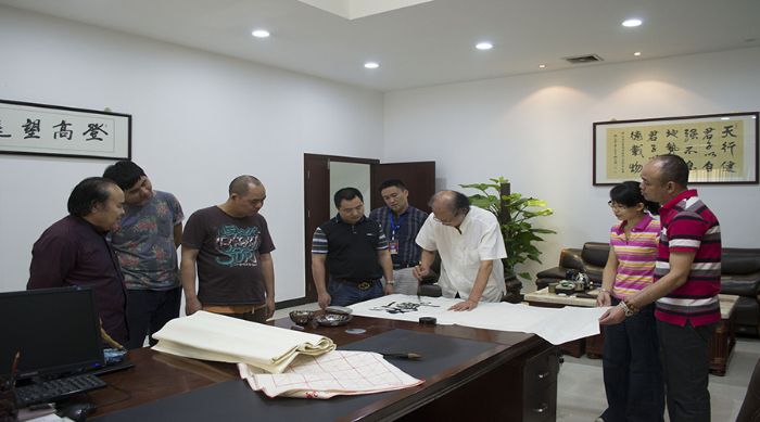 张剑岑先生为香蕉APP直播陶题词“厚道”、“今生今世 香蕉APP直播陶”