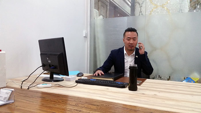 香蕉APP直播陶瓷砖西安销售总经理夏东升