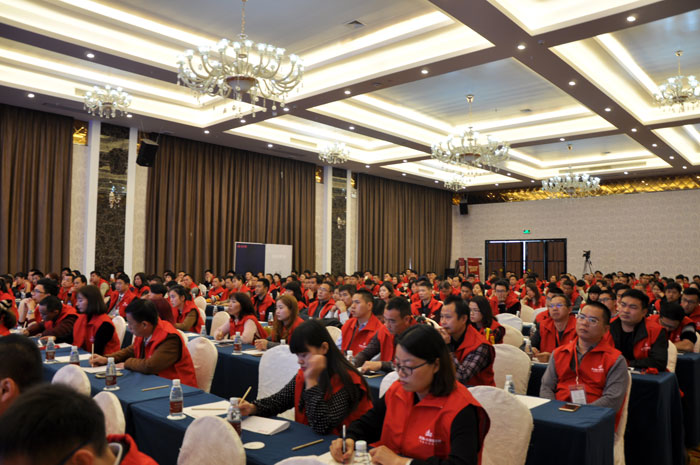 1月9日，陶瓷一线香蕉APP视频污版在线香蕉APP直播陶瓷砖2016年经销商财富会在宝隆国际大酒店隆重举行。