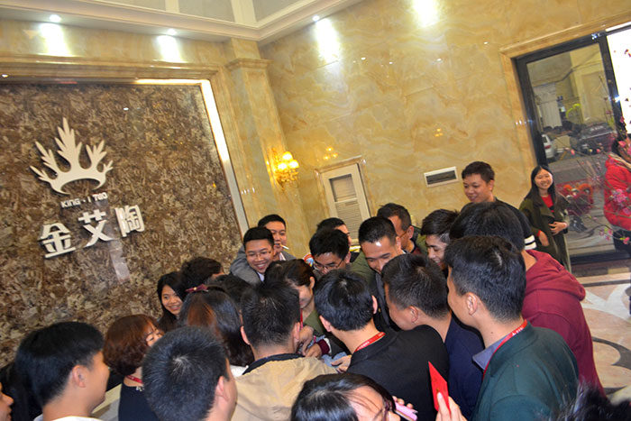 香蕉APP直播陶新年开工，2017撸起袖子拼命干！