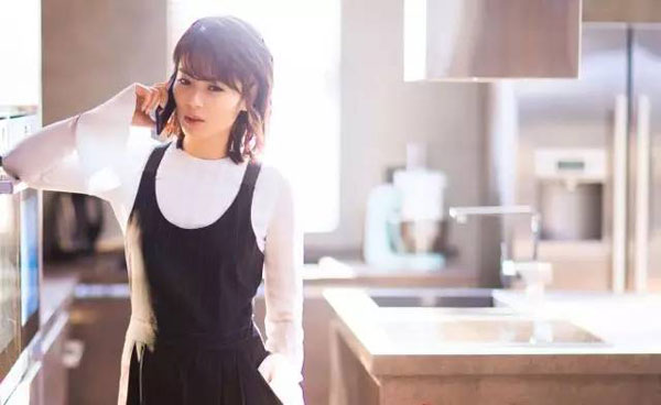 生活中一个重要的场景，便是在家的时光。一个家最好的状态，莫过于在家里做什么都怡然自得，纯粹的享受舒适的生活，那便是适合。