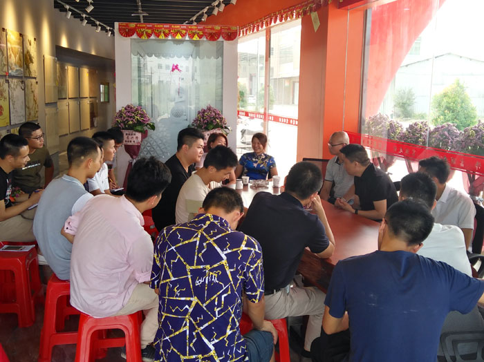 陶瓷一线香蕉APP视频污版在线香蕉APP直播陶 潮安店开业庆典暨现代仿古砖红酒品鉴会