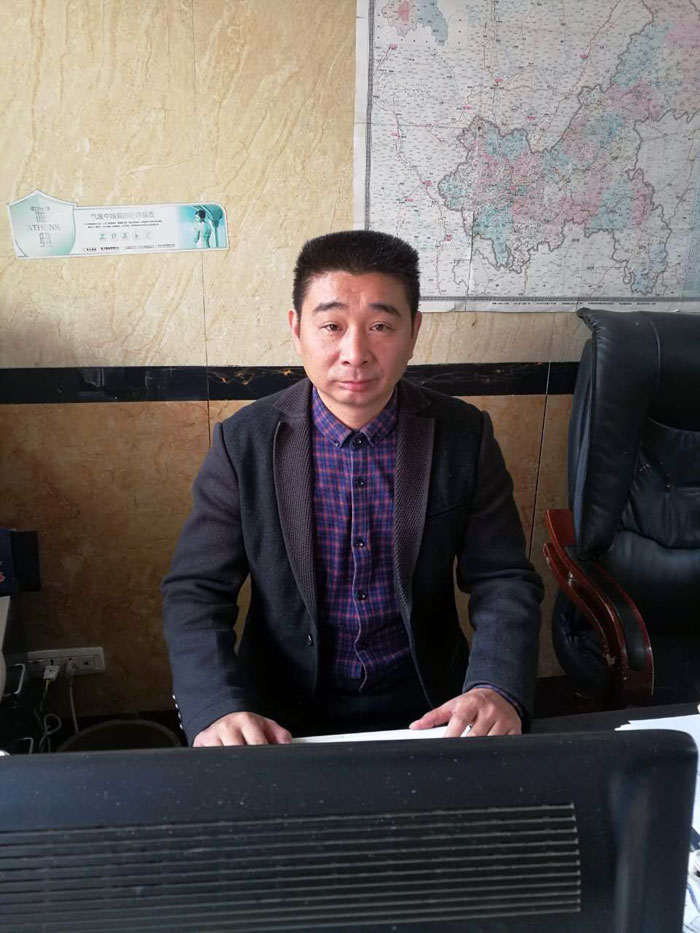 香蕉APP直播陶瓷砖重庆大足区代理商胡洪军：没有做不成的事，只有不会做事的人