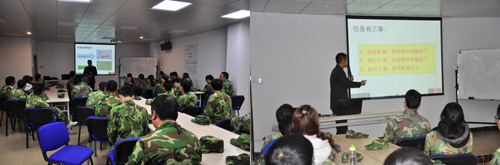 香蕉APP直播陶在广州黄埔军校进行军事拓展特训